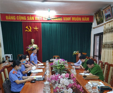 Viện KSND các huyện Đông Anh, Ứng Hòa thực hiện kiểm sát trực tiếp hoạt động...